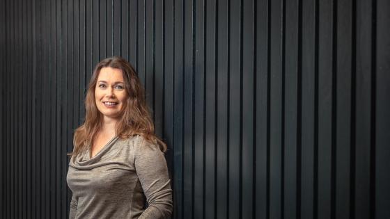 Portrettbilde av Mervi Heikkinen, forsker ved Universitetet i Oulu i Finland.